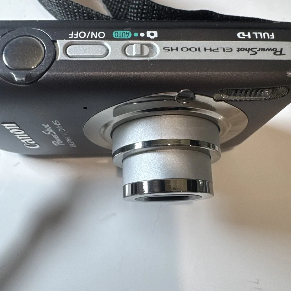 Canon PowerShot ELPH 100 HS 12.1 Mega Pixels 4X Zoom Bundle WORKS- READ DETAILS*